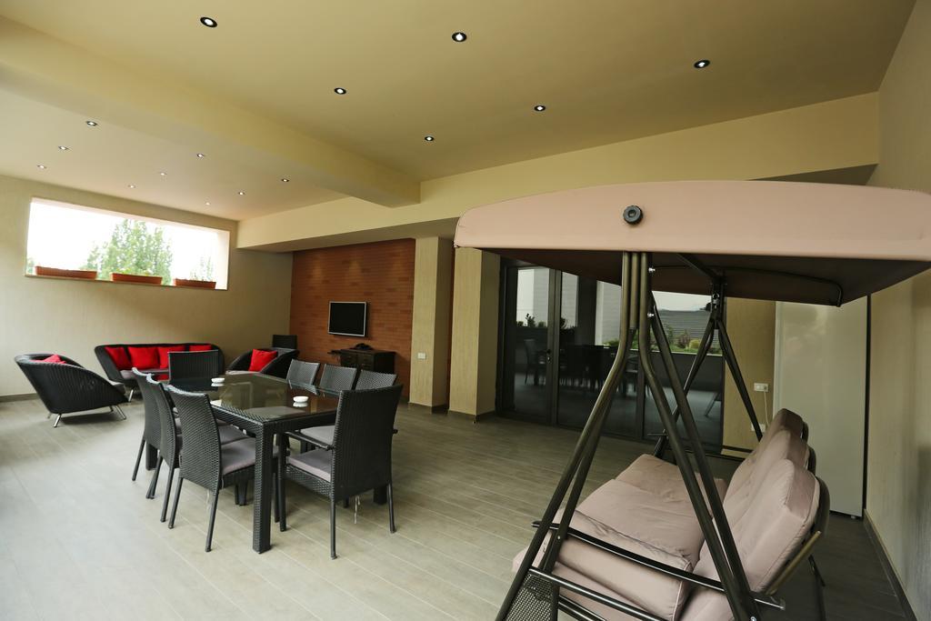 Ibiza Hotel&Spa Erivan Exterior foto
