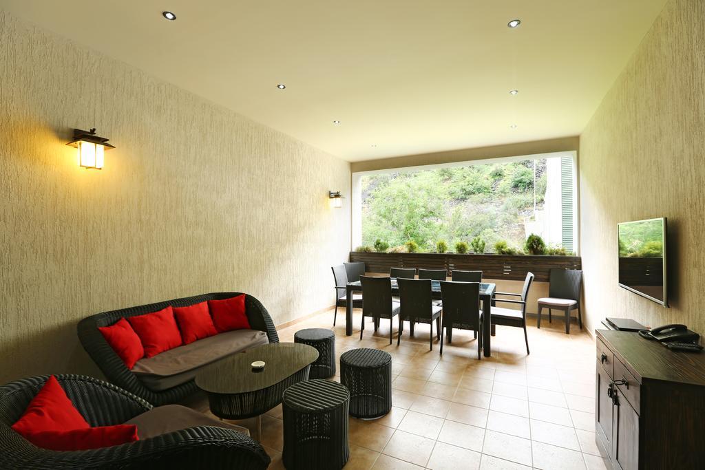 Ibiza Hotel&Spa Erivan Exterior foto