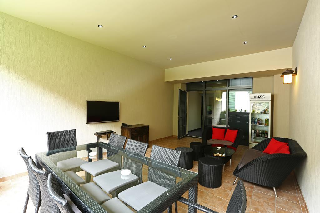Ibiza Hotel&Spa Erivan Exterior foto
