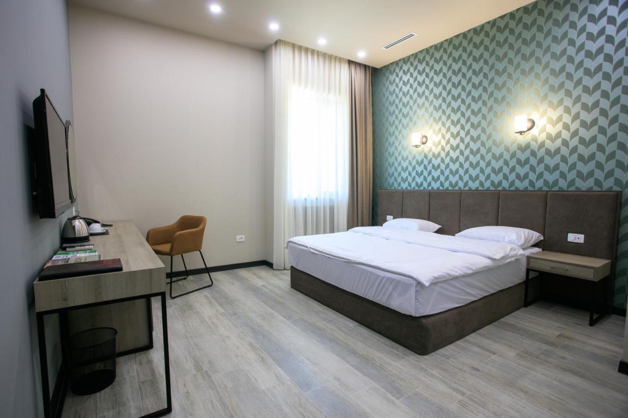 Ibiza Hotel&Spa Erivan Exterior foto