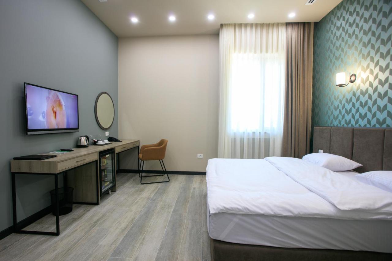Ibiza Hotel&Spa Erivan Exterior foto