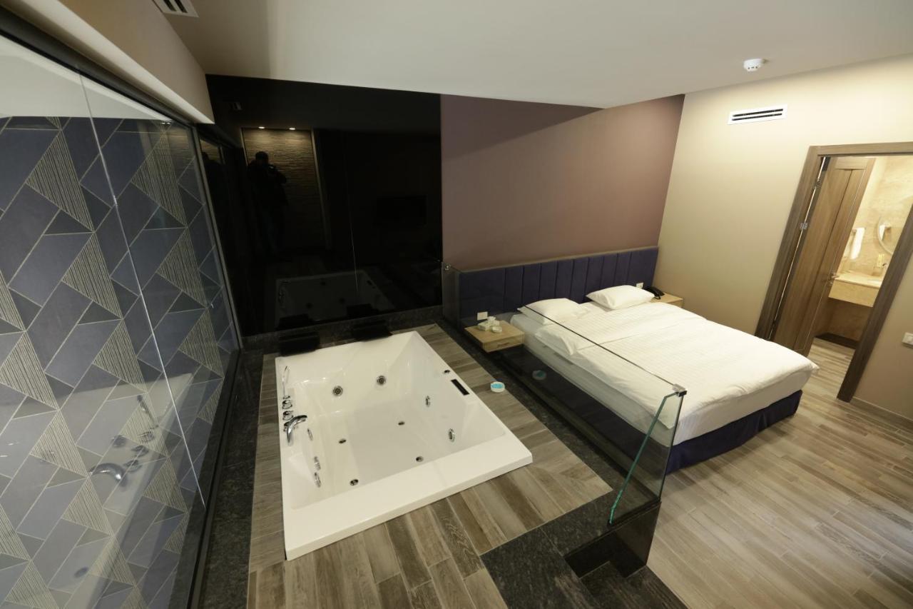 Ibiza Hotel&Spa Erivan Exterior foto